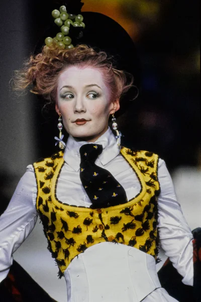 Look 76